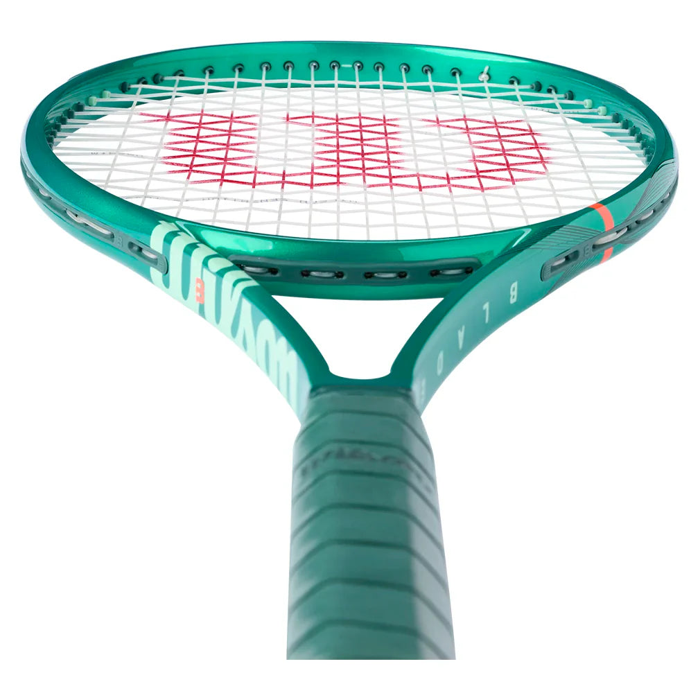 Wilson Blade 98 16x19 V10 Tennis Racket