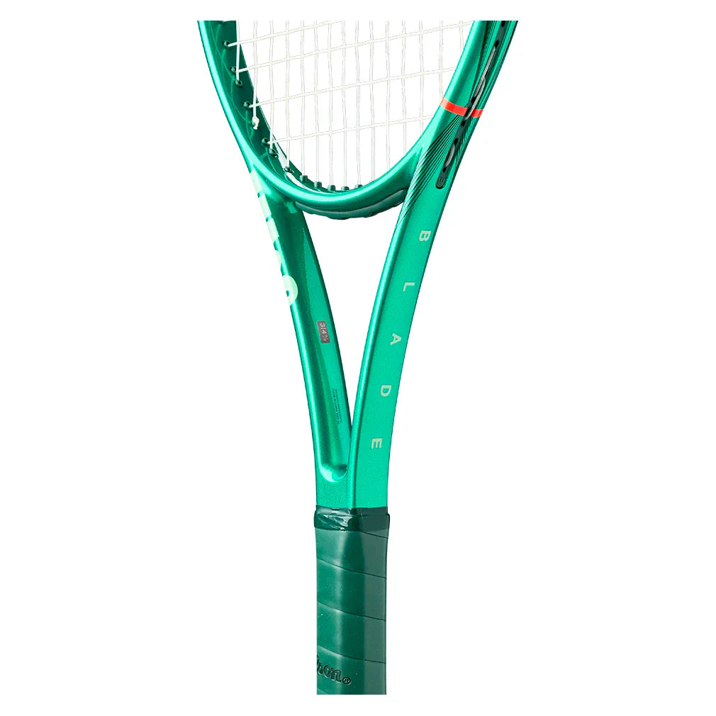 Wilson Blade 100 Pro V10 Tennis Racket